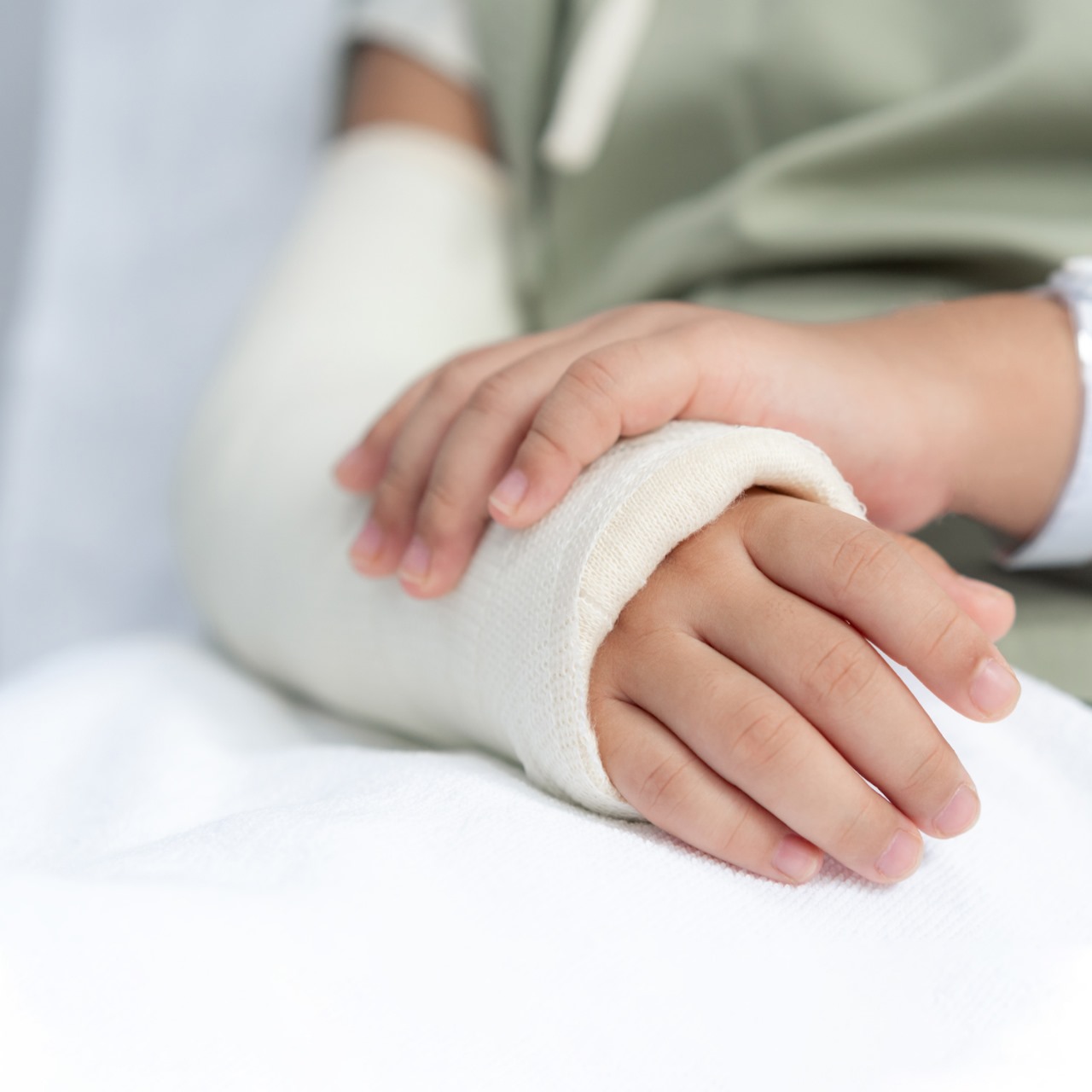 bone fracture treatment delhi